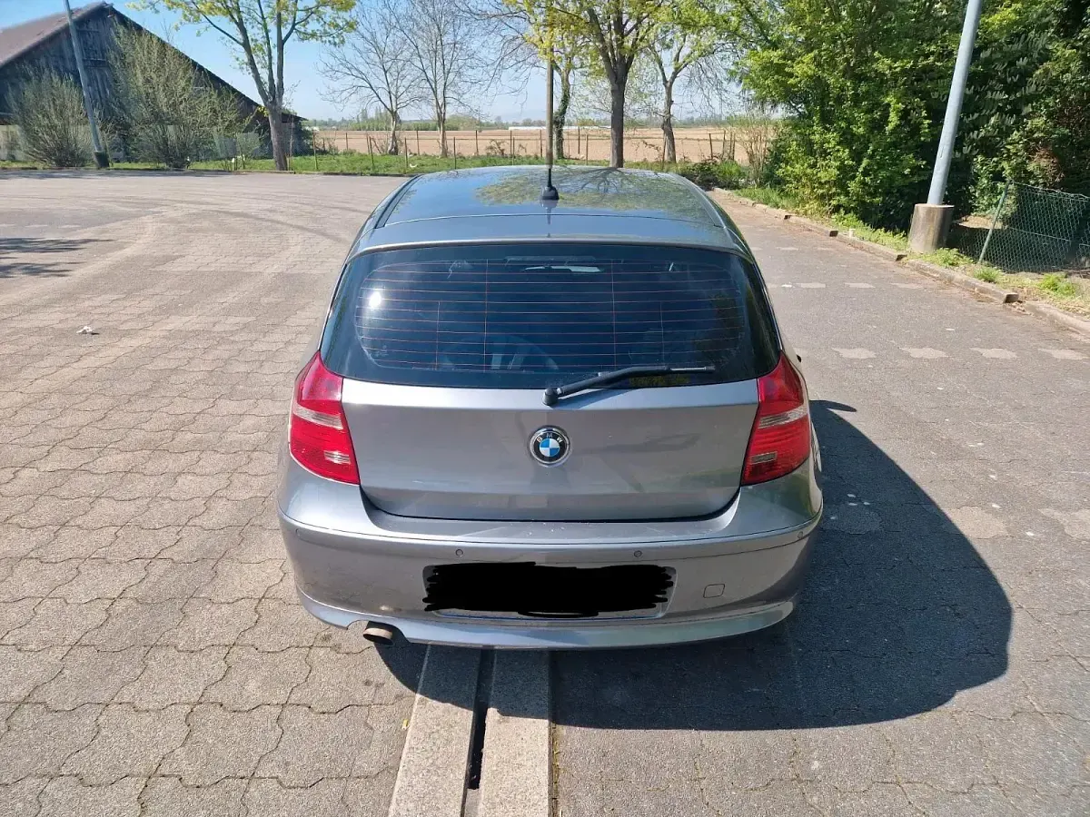Gebraucht BMW 118 143 PS (105 kW) 2009 Grau Kleinwagen