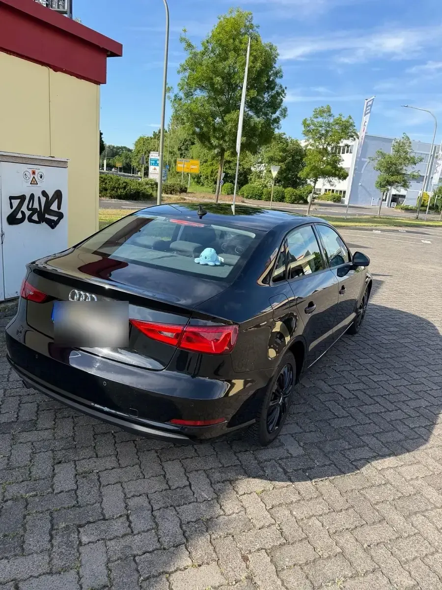 Gebraucht Audi A3 110 PS (80 kW) 2016 Schwarz Limousine