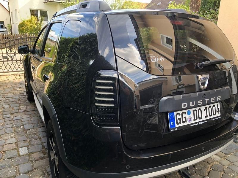 Gebraucht Dacia Duster Black Shadow 109 PS (80 kW) 2017 Schwarz SUV