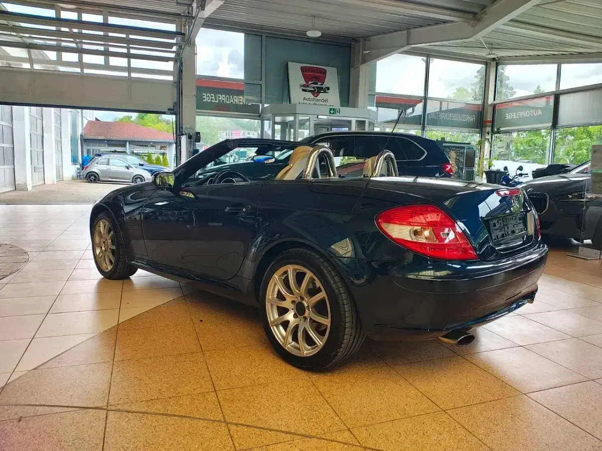 Gebraucht Mercedes SLK200 163 PS (119 kW) 2006 Blau Cabrio