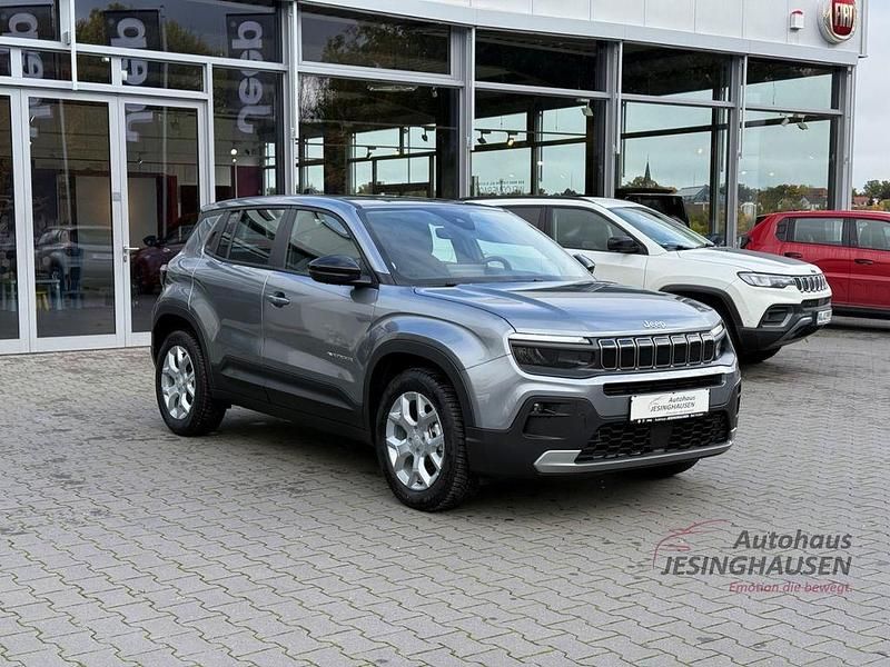 Neu Jeep Avenger 101 PS (74 kW) 2025 Grau SUV