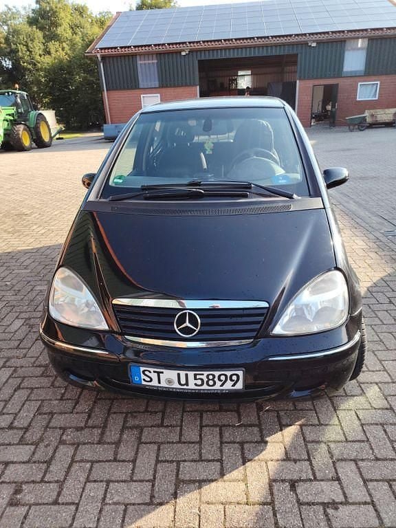 Schwarz Gebraucht 2001 Mercedes A160 Elegance Van / Kleinbus | 1.400 € (Fairer Preis) - Bild 1/4
