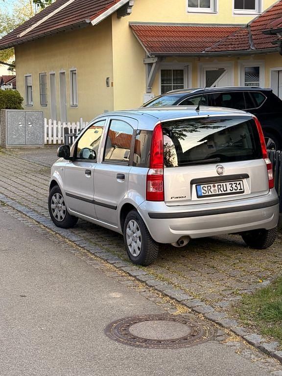 Używany Fiat Panda 69 KM (50 kW) 2011 Srebrny Hatchback