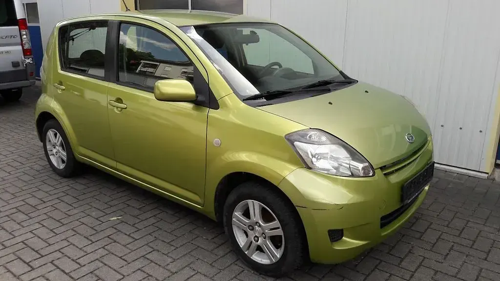 Gebraucht Daihatsu Sirion 91 PS (66 kW) 2008 Grün Kleinwagen