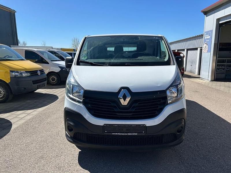 Gebraucht Renault Trafic 120 PS (88 kW) 2017 Weiß Van / Kleinbus