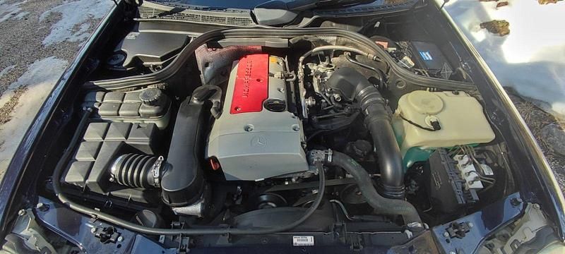 Gebraucht Mercedes CLK230 197 PS (144 kW) 2000 Blau Cabrio