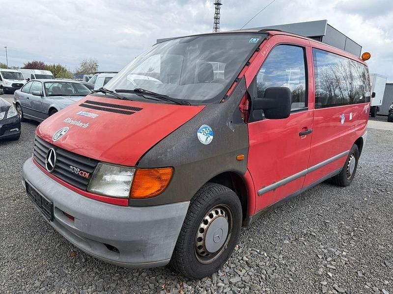 Second-hand Mercedes Vito 82 CP (60 kW) 1999 Roșu Van