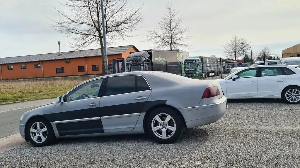 Usata VW Phaeton 224 CV (164 kW) 2007 Argento Berlina