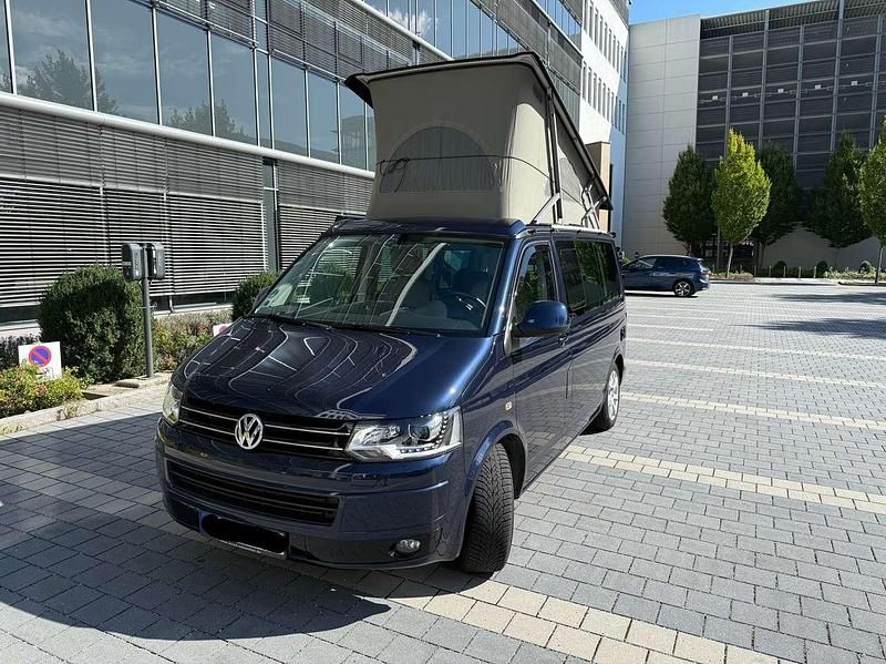 Blau Gebraucht 2014 VW T5 California Van | 38.999 € - Bild 1/4