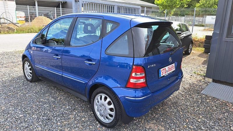 Gebraucht Mercedes A140 82 PS (60 kW) 2001 Blau Kleinwagen
