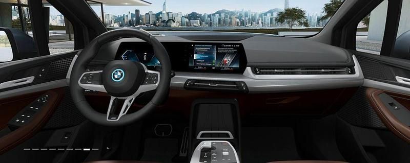 Gebraucht BMW 225 Active Tourer M Sport 245 PS (180 kW) 2023 Grau Van / Kleinbus