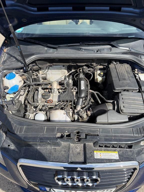 Gebraucht Audi A3 Cabriolet Attraction 105 PS (77 kW) 2011 Blau Cabrio