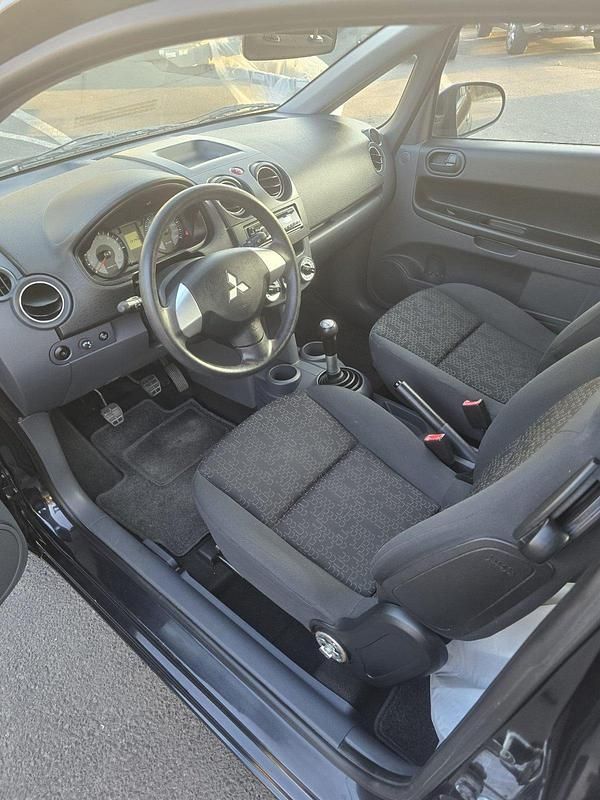 Gebraucht Mitsubishi Colt 75 PS (55 kW) 2009 Schwarz Kleinwagen