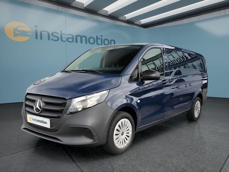 Blau Gebraucht 2024 Mercedes Vito Van / Kleinbus | 39.399 € - Bild 1/4