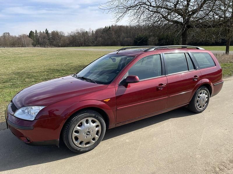 Gebraucht Ford Mondeo 145 PS (106 kW) 2001 Rot Kombi