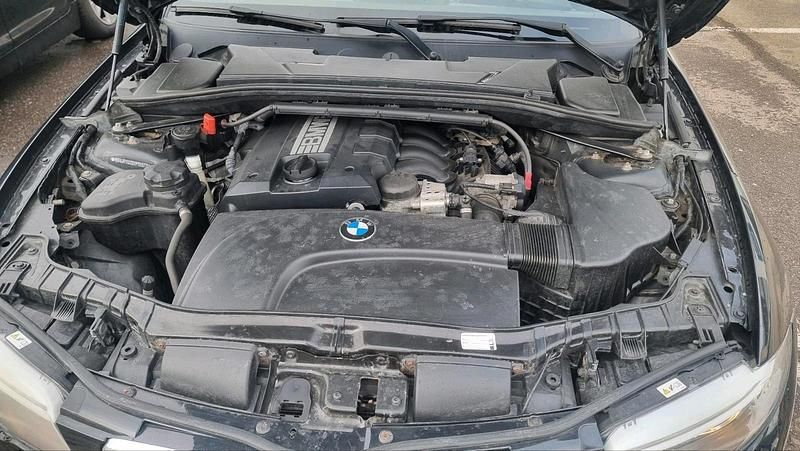 Gebraucht BMW 118 143 PS (105 kW) 2011 Schwarz Kleinwagen