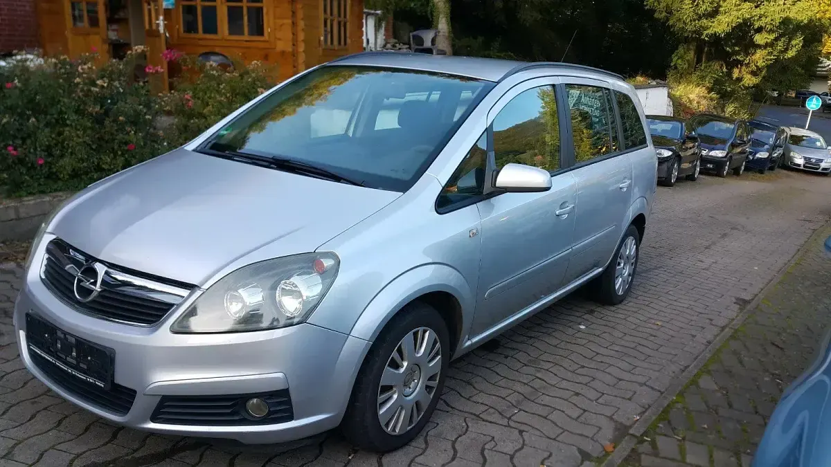 Gebraucht Opel Zafira 93 PS (68 kW) 2007 Silber Van / Kleinbus