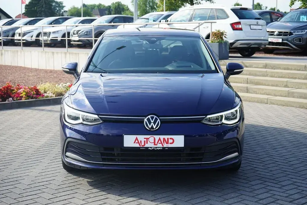 Gebraucht VW Golf VIII Active 150 PS (110 kW) 2022 Blau Limousine
