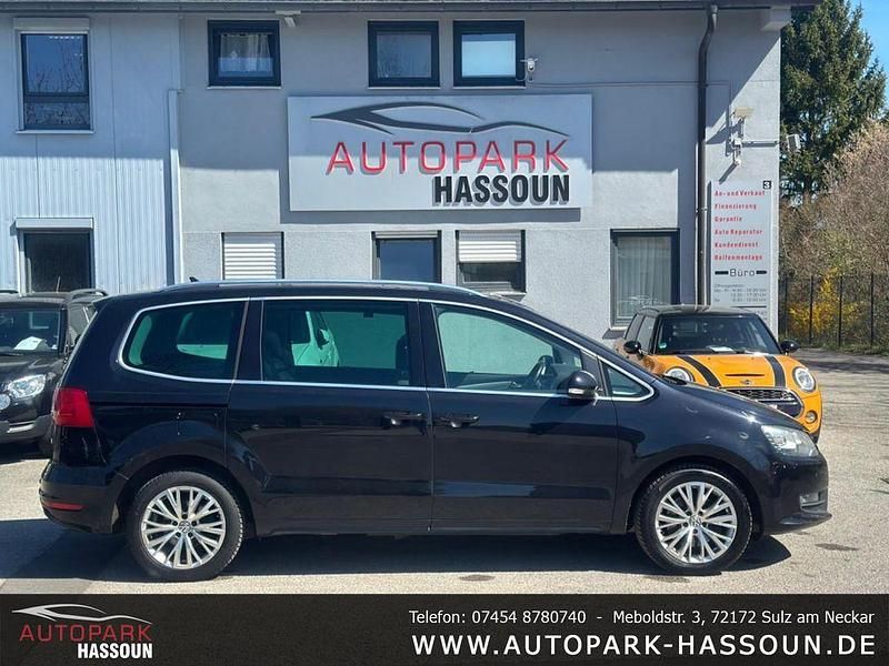 Gebraucht VW Sharan Highline 170 PS (125 kW) 2012 Deep black perleffekt Van / Kleinbus