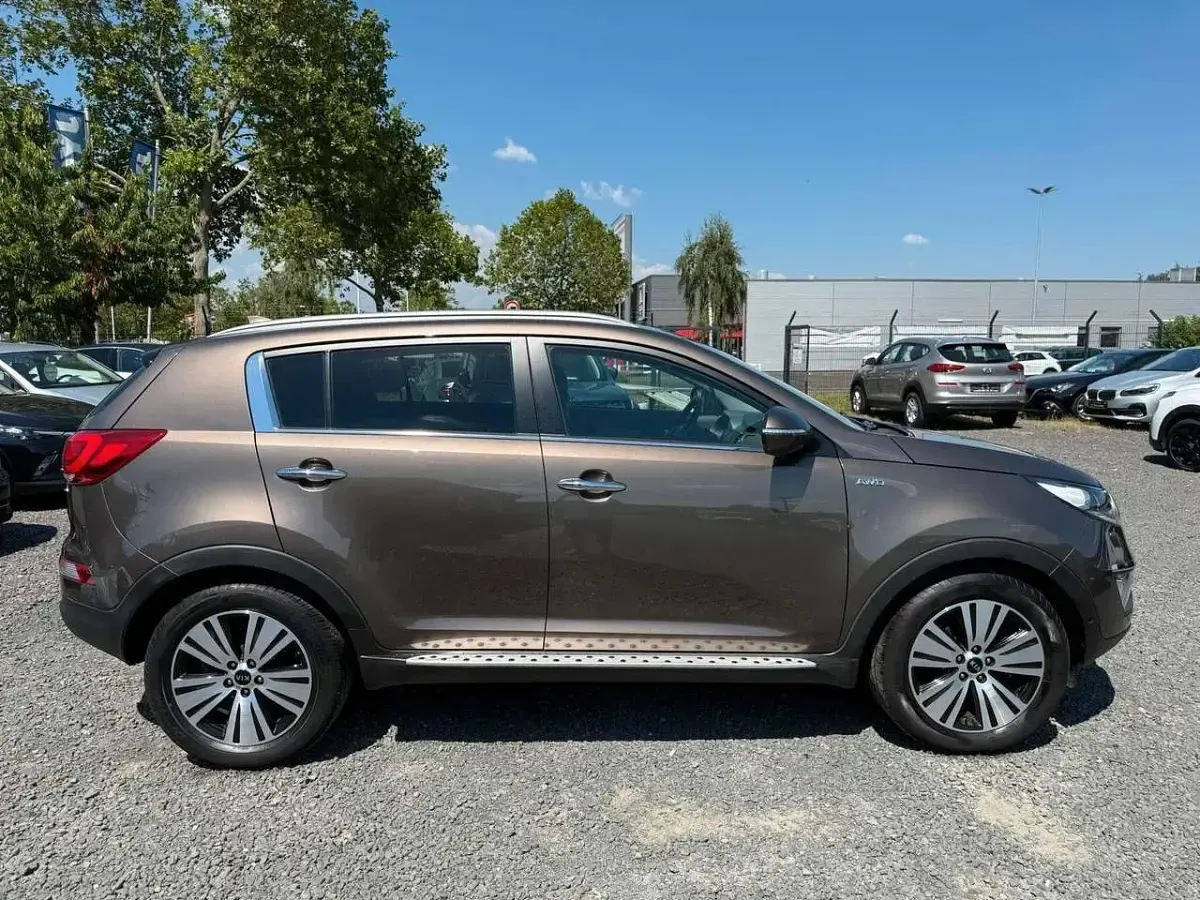 Gebraucht Kia Sportage Spirit 166 PS (122 kW) 2015 Sand track SUV