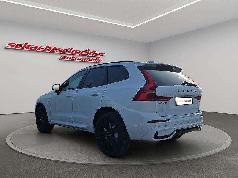 Neu Volvo XC60 Plus 455 PS (334 kW) 2026 Crystal weißperleffekt SUV