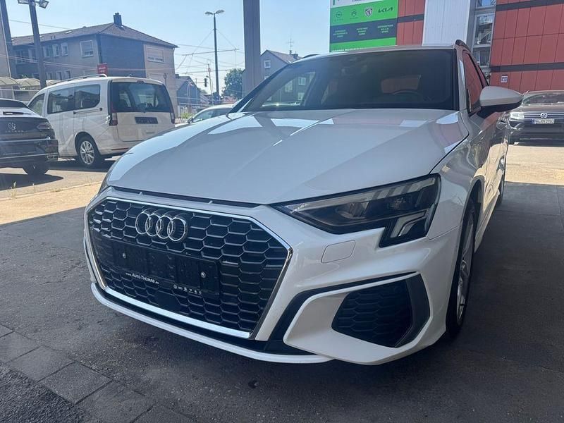 Ibisweiß Gebraucht 2022 Audi A3 Sportback e-tron S-Line Limousine | 21.990 € (Superpreis) - Bild 1/4