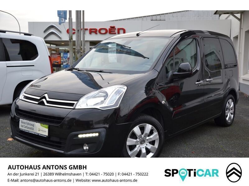 Schwarz Gebraucht 2016 Citroën Berlingo SELECTION Van / Kleinbus | 10.950 € (Teuer) - Bild 1/4