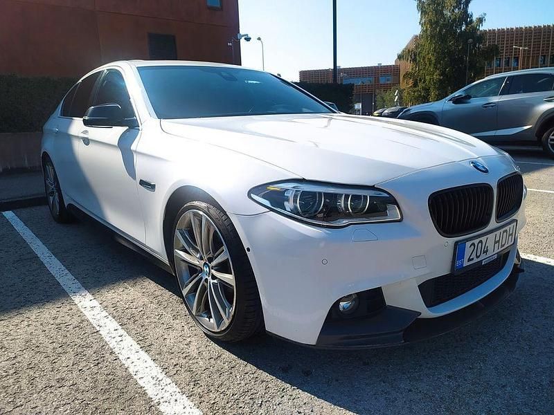Gebraucht BMW 520 M Sport 184 PS (135 kW) 2014 Weiß Limousine