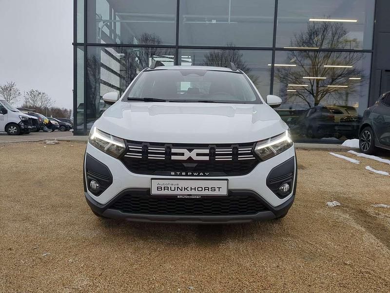 Neu Dacia Sandero Expression 91 PS (66 kW) 2025 Arktisweiß Kleinwagen