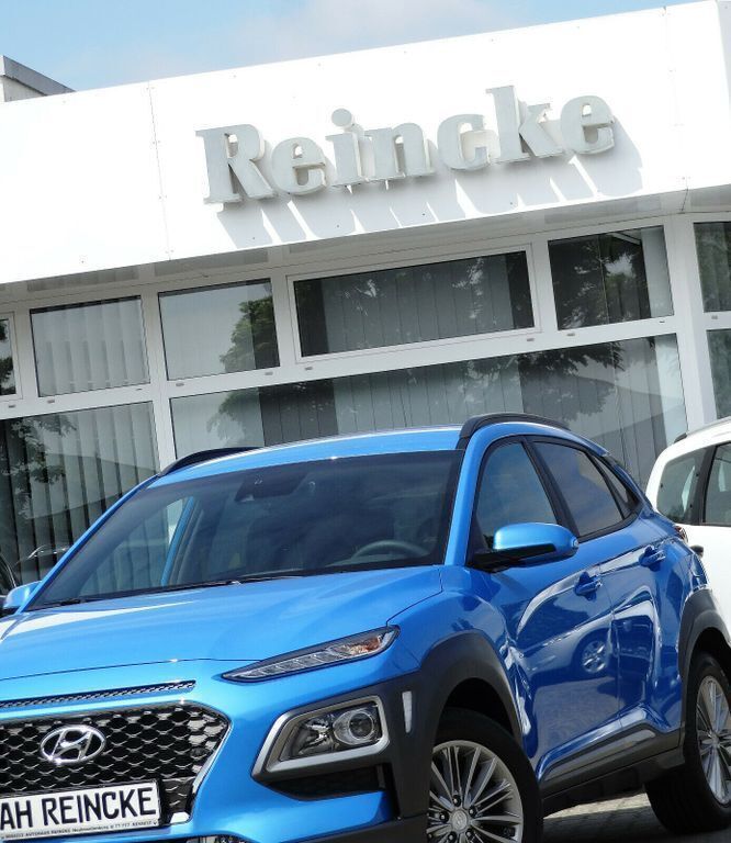 Blau metallic Gebraucht 2019 Hyundai Kona Style SUV | 21.590 € - Bild 1/4