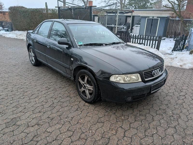 Gebraucht Audi A4 102 PS (75 kW) 2000 Schwarz Limousine