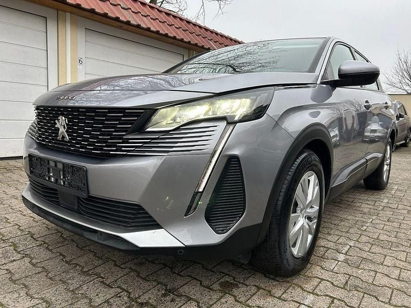 Grau Gebraucht 2021 Peugeot 5008 Business-Line SUV | 16.300 € (Superpreis) - Bild 1/4