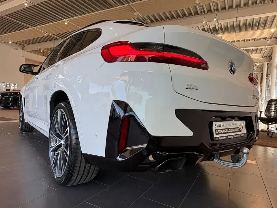 Gebraucht BMW X4 Performance 340 PS (250 kW) 2025 Weiß SUV