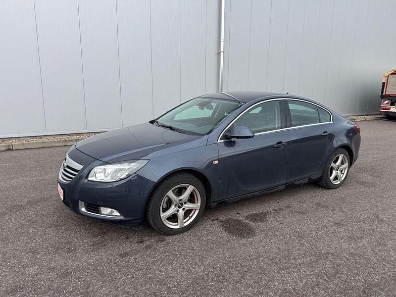 Gebraucht Opel Insignia Edition 179 PS (131 kW) 2009 Blau Limousine