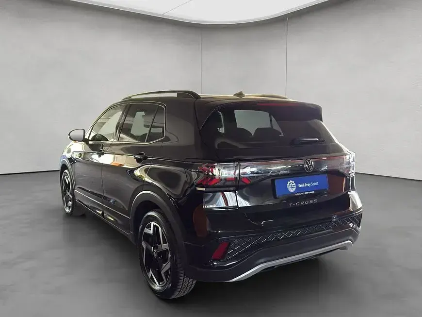 Gebraucht VW T-Cross R-line 116 PS (85 kW) 2025 Deep black perleffekt SUV