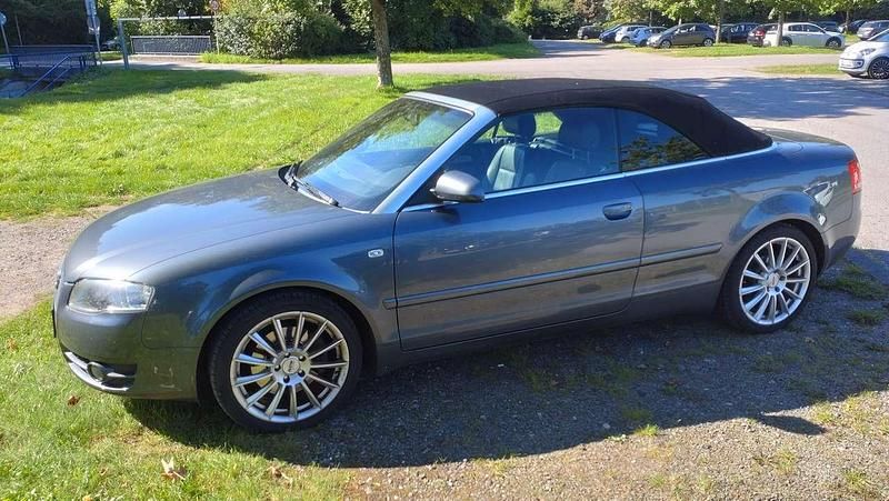 Grau Gebraucht 2006 Audi A4 Cabriolet Cabrio | 6.750 € (Fairer Preis) - Bild 1/4
