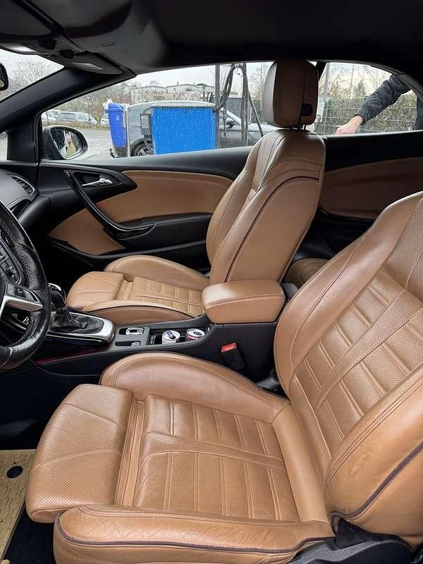 Gebraucht Opel Cascada Innovation 140 PS (102 kW) 2014 Cabrio