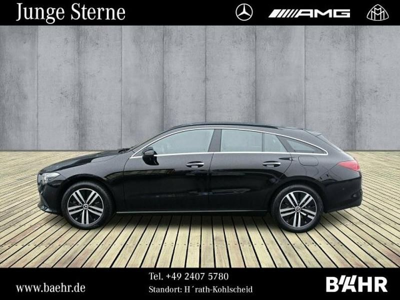 Gebraucht Mercedes CLA250e Shooting Brake 160 PS (117 kW) 2022 Unilack nachtschwarz Kombi