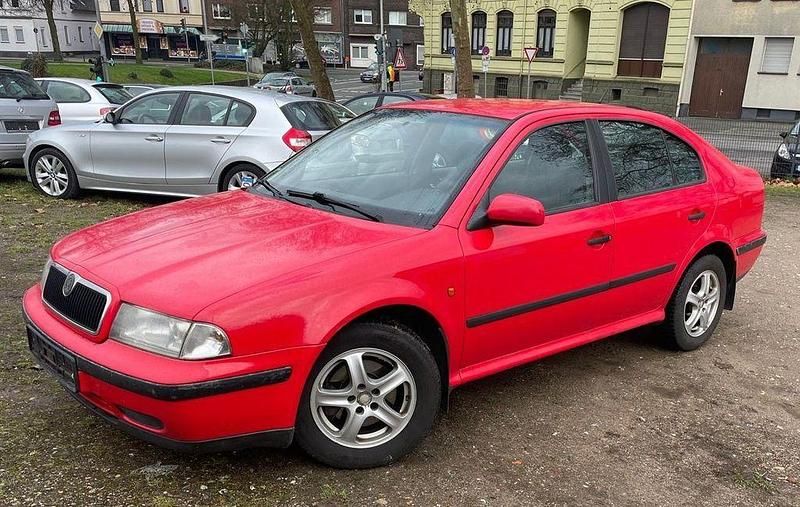 Gebraucht Skoda Octavia 125 PS (91 kW) 1999 Rot Limousine