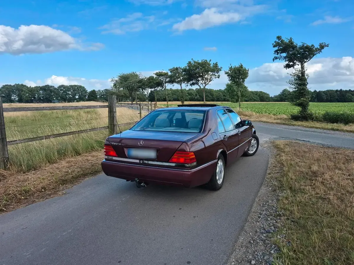 Gebraucht Mercedes 400 286 PS (210 kW) 1992 Rot Limousine