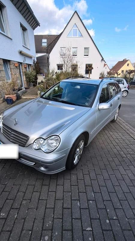 Gebraucht Mercedes C180 143 PS (105 kW) 2006 Silber Limousine