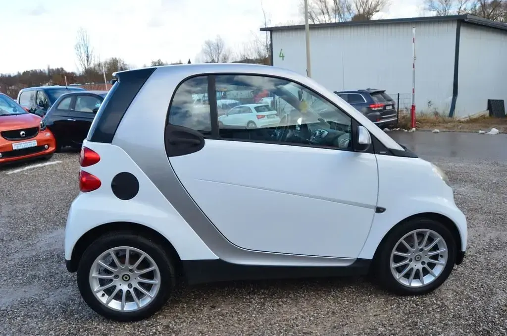 Gebraucht Smart ForTwo Coupé 71 PS (52 kW) 2009 Weiß Coupé