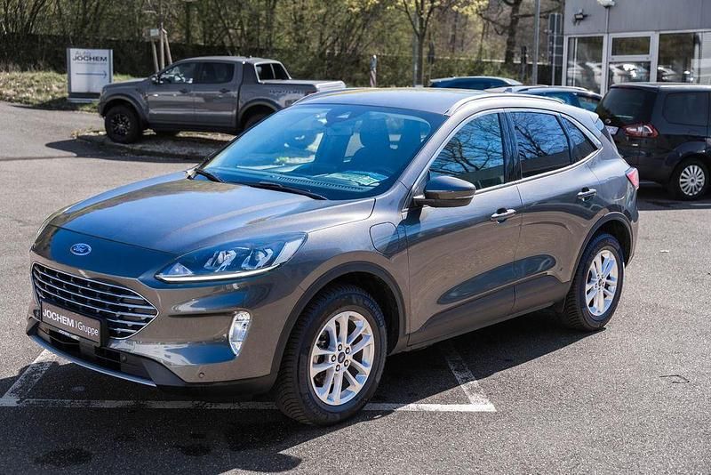 Gebraucht Ford Kuga Titanium 224 PS (164 kW) 2022 Grau SUV