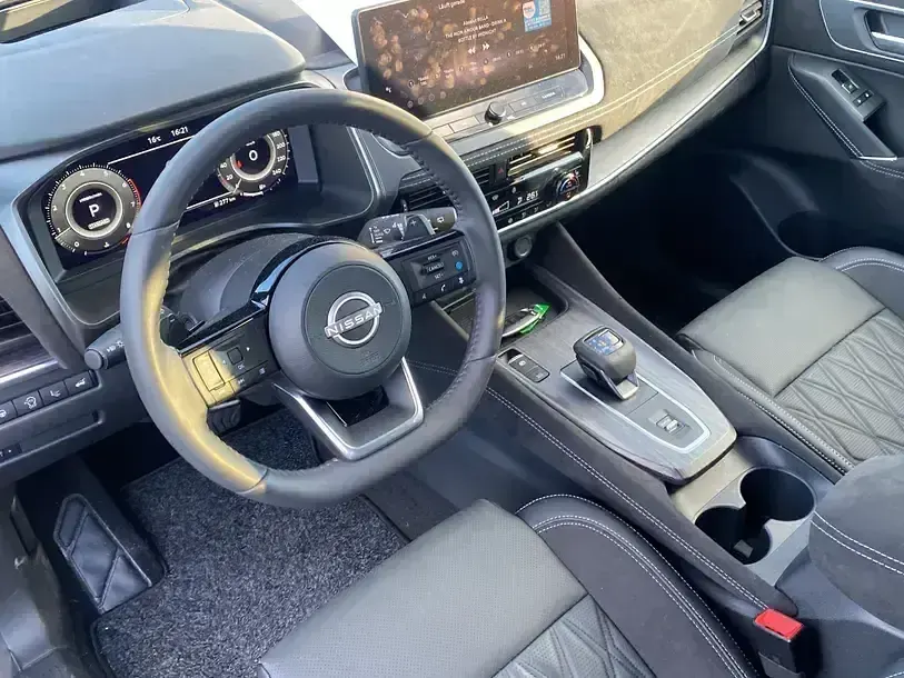 Gebraucht Nissan Qashqai Tekna+ 158 PS (116 kW) 2025 Schwarz SUV