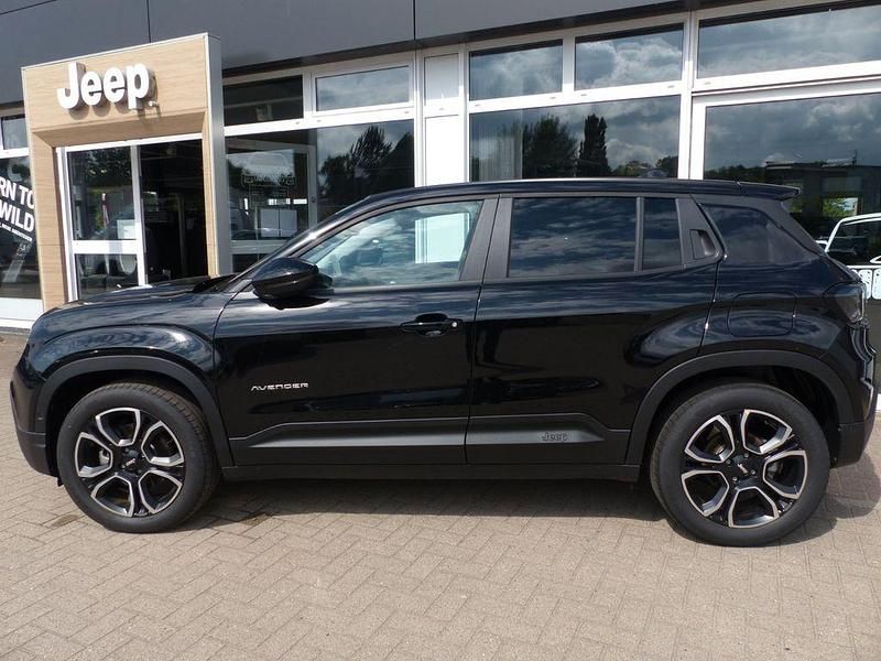 Gebraucht Jeep Avenger EV Summit 114 kW (156 PS) 2024 Solid black clear coat SUV