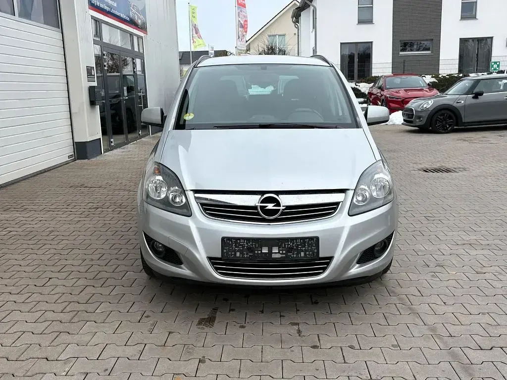 Gebraucht Opel Zafira Family 125 PS (91 kW) 2012 Silber Van / Kleinbus