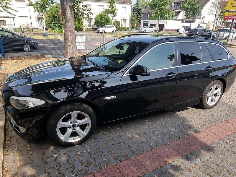 Schwarz Gebraucht 2013 BMW 520 Kombi | 9.450 € (Guter Preis) - Bild 1/3