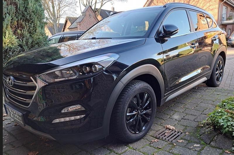 Gebraucht Hyundai Tucson Advantage 177 PS (130 kW) 2017 Schwarz SUV