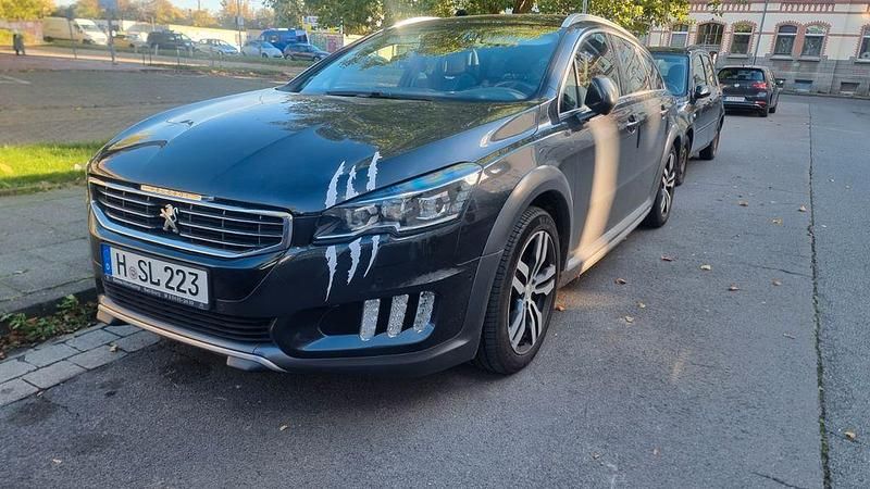 Schwarz Gebraucht 2016 Peugeot 508 S Kombi | 12.900 € (Fairer Preis) - Bild 1/4