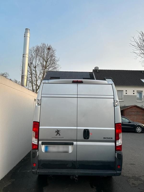 Gebraucht Peugeot Boxer 131 PS (96 kW) 2017 Silber Van